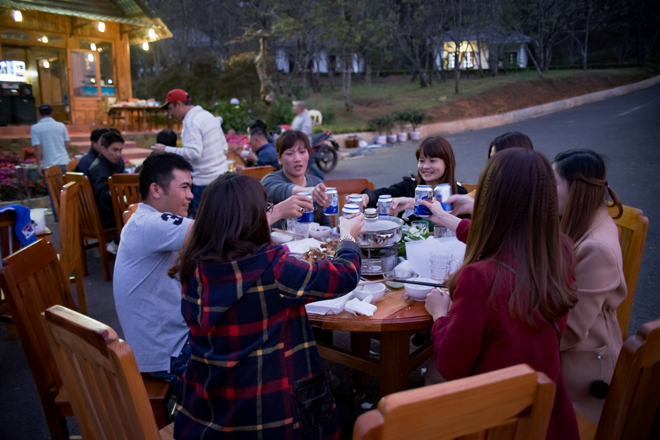 Tiệc nướng BBQ Khu du lịch sinh thái Thung Lũng Dasar